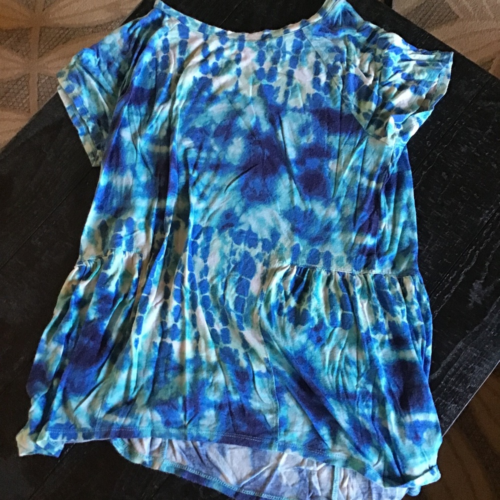 Tee shirt